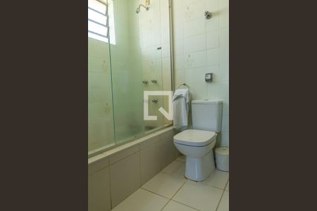 Casa para alugar com 177m², 3 quartos e 2 vagas Casa para alugar com 177m², 3 quartos e 2 vagasBanheiro 2