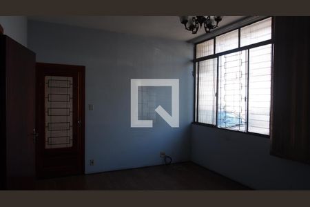 Sala de casa à venda com 3 quartos, 162m² em Vila Santa Rosa, Jundiaí