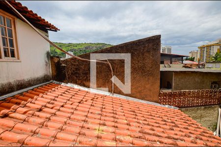 Sala de casa para alugar com 2 quartos, 70m² em Santa Rosa, Niterói