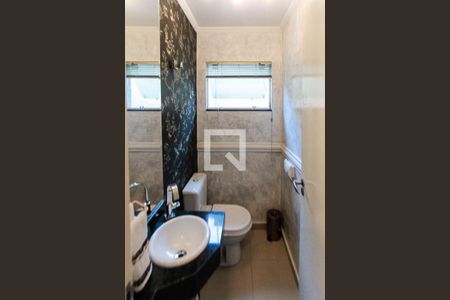 Lavabo de casa para alugar com 4 quartos, 145m² em Jardim Vila Formosa, São Paulo