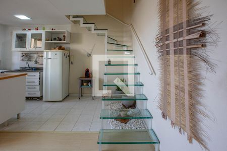Escada acesso Suite de apartamento à venda com 1 quarto, 50m² em Perdizes, São Paulo