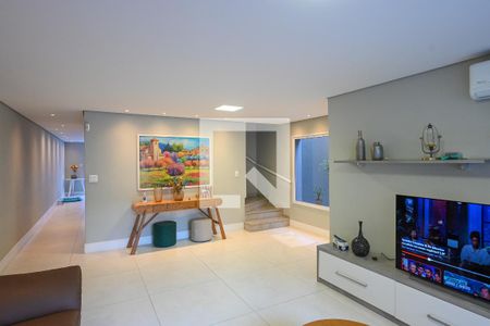 Sala de casa à venda com 3 quartos, 200m² em Vila da Saúde, São Paulo