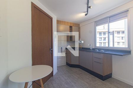 Cozinha de kitnet/studio para alugar com 1 quarto, 24m² em Bigorrilho, Curitiba