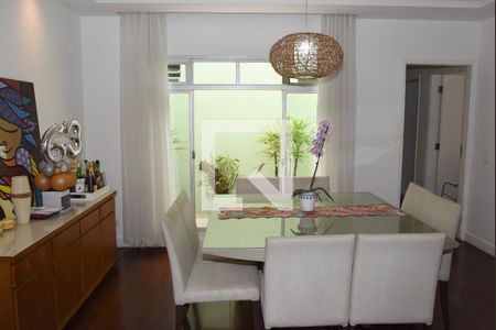Sala de casa à venda com 3 quartos, 125m² em Interlagos, São Paulo