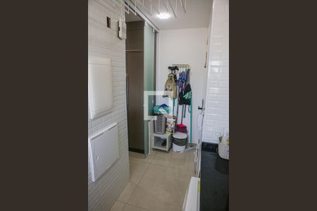 Apartamento à venda com 103m², 3 quartos e 2 vagas Apartamento à venda com 103m², 3 quartos e 2 vagasÁrea de Serviço