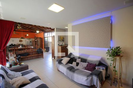 Sala de Estar de casa à venda com 3 quartos, 477m² em São Cristóvão, Belo Horizonte