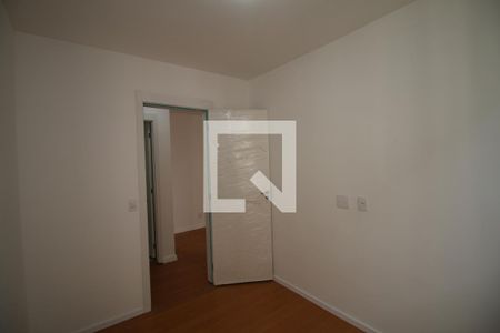 Quarto 1 de apartamento para alugar com 2 quartos, 45m² em Ramos, Rio de Janeiro