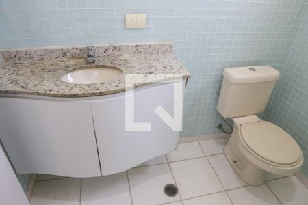 Lavabo de casa de condomínio à venda com 3 quartos, 144m² em Vila Ipojuca, São Paulo