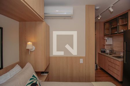 Sala/Quarto de apartamento à venda com 1 quarto, 27m² em Pinheiros, São Paulo