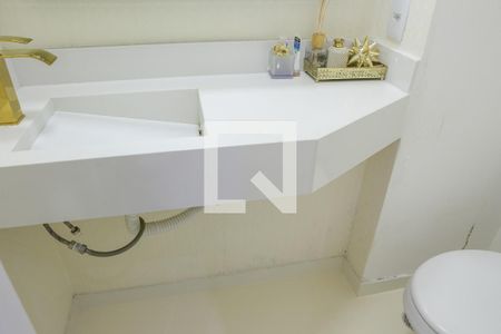 Lavabo de apartamento para alugar com 2 quartos, 100m² em Parque Industrial Tomas Edson, São Paulo
