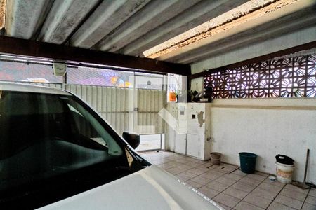 Garagem de casa à venda com 2 quartos, 120m² em Vila Bandeirantes, São Paulo