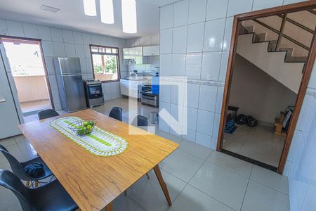 Cozinha de casa à venda com 3 quartos, 250m² em Canaã, Belo Horizonte