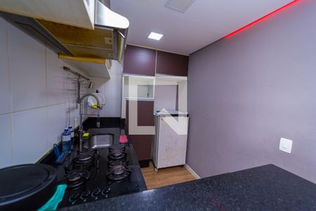 Cozinha de apartamento à venda com 2 quartos, 49m² em Jardim Santa Terezinha (zona Leste), São Paulo