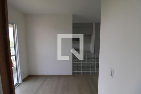 Sala / Cozinha / Área de Serviço / Varanda de apartamento à venda com 2 quartos, 42m² em Vila Guaca, São Paulo