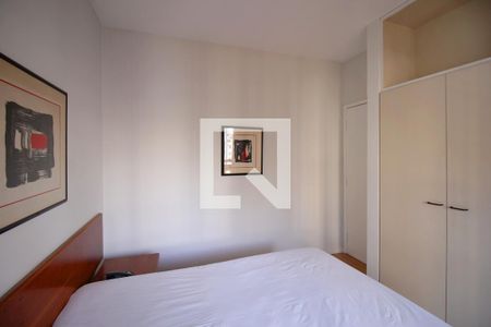 Quarto de kitnet/studio para alugar com 1 quarto, 40m² em Funcionários, Belo Horizonte