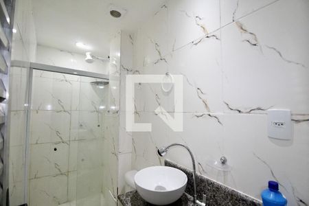 Banheiro de kitnet/studio para alugar com 1 quarto, 36m² em Nazaré, Salvador