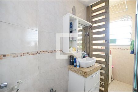 Apartamento à venda com 49m², 2 quartos e sem vaga Apartamento à venda com 49m², 2 quartos e sem vagaBanheiro