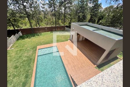 Casa de condomínio à venda com 502m², 4 quartos e 4 vagas Casa de condomínio à venda com 502m², 4 quartos e 4 vagasÁrea Externa