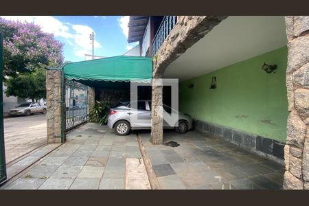 Garagem de casa para alugar com 3 quartos, 280m² em Barreiro, Belo Horizonte