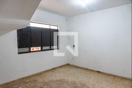 Sala de casa à venda com 3 quartos, 200m² em Vila Monumento, São Paulo