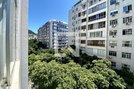 Vista - Sala de apartamento à venda com 3 quartos, 211m² em Copacabana, Rio de Janeiro