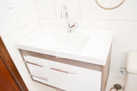 Apartamento à venda com 56m², 2 quartos e 1 vaga Apartamento à venda com 56m², 2 quartos e 1 vagaBanheiro