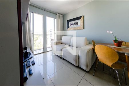 Sala de apartamento à venda com 2 quartos, 54m² em João Pinheiro, Belo Horizonte