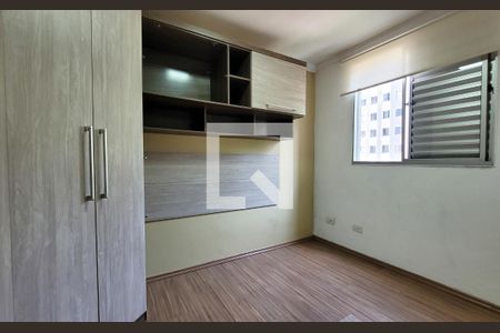 Quarto 2 de apartamento para alugar com 2 quartos, 47m² em Parque São Vicente, Santo André