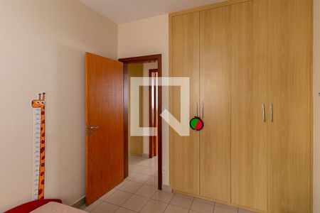 Quarto 1 de apartamento para alugar com 2 quartos, 80m² em Buritis, Belo Horizonte