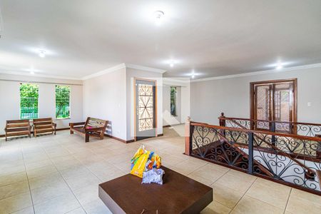 Casa à venda com 440m², 4 quartos e 4 vagasSala