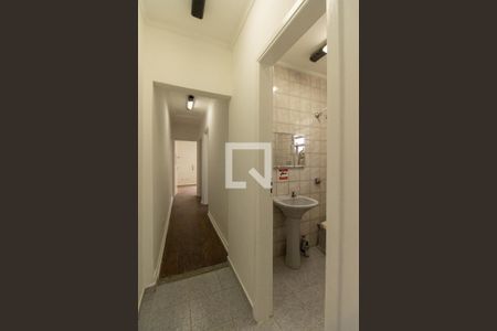 Casa à venda com 150m², 4 quartos e sem vaga Casa à venda com 150m², 4 quartos e sem vagaCorredor