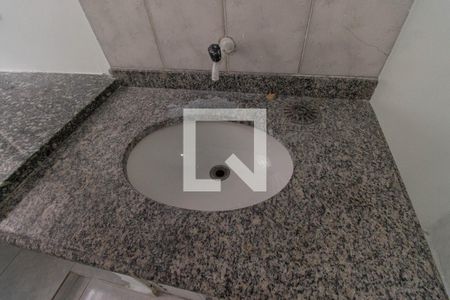 Casa à venda com 150m², 4 quartos e sem vaga Casa à venda com 150m², 4 quartos e sem vagaCozinha 2