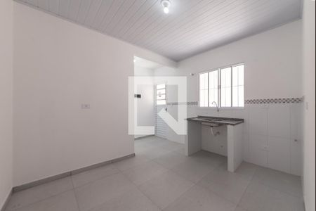 Cozinha de casa para alugar com 1 quarto, 30m² em Vila Santo Estéfano, São Paulo