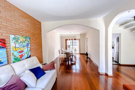 Sala de casa à venda com 4 quartos, 140m² em Vila Mariana, São Paulo