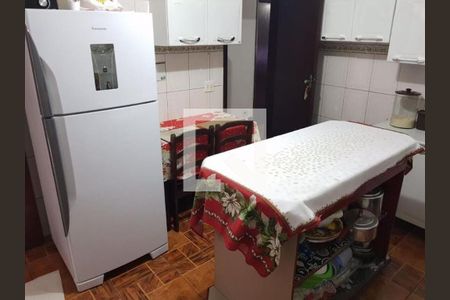 Casa à venda com 6 quartos, 180m² em Ferreira, São Paulo