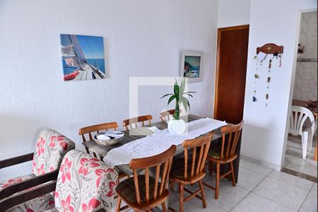 Sala de apartamento para alugar com 2 quartos, 69m² em Guilhermina, Praia Grande