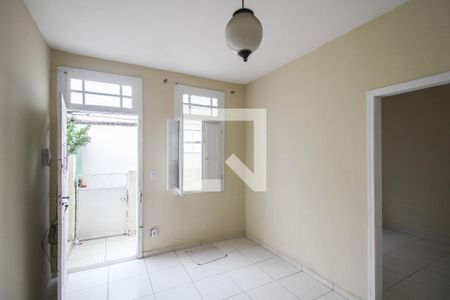 Sala de casa para alugar com 2 quartos, 60m² em Centro, Nova Iguaçu