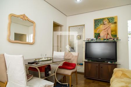 Sala 1 de casa para alugar com 4 quartos, 120m² em Jardim Oriental, São Paulo