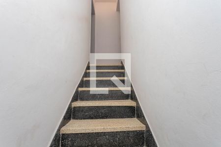 Escada de casa para alugar com 2 quartos, 110m² em Centro, Diadema