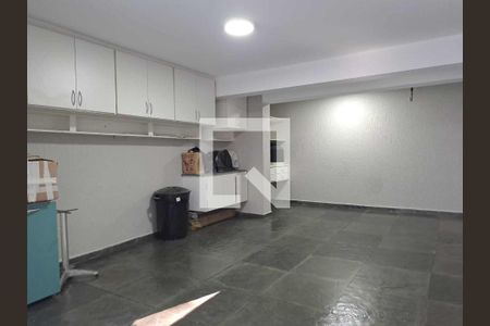 Casa à venda com 3 quartos, 245m² em Cambuci, São Paulo