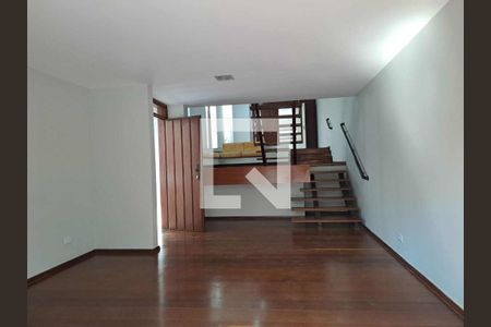 Casa à venda com 3 quartos, 245m² em Cambuci, São Paulo