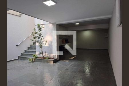 Casa à venda com 3 quartos, 245m² em Cambuci, São Paulo