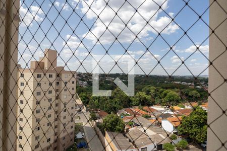 Vista da sacada de apartamento para alugar com 3 quartos, 74m² em Setor Crimeia Oeste, Goiânia