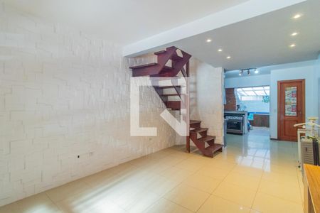 Sala de casa de condomínio para alugar com 3 quartos, 140m² em Cavalhada, Porto Alegre