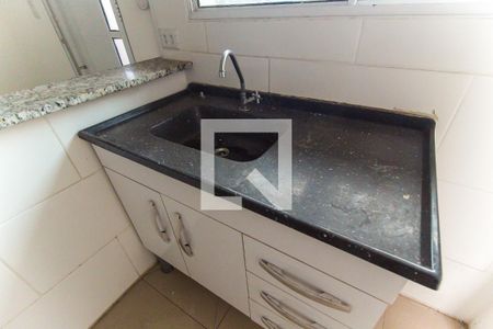 Sala/Cozinha de apartamento para alugar com 1 quarto, 30m² em Parque Paineiras, São Paulo