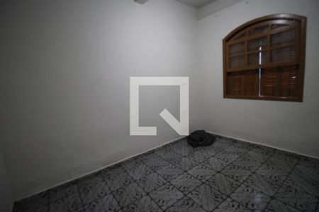 Quarto de casa para alugar com 2 quartos, 120m² em Jardim Arpoador, São Paulo