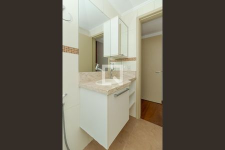 Banheiro da Suíte de apartamento à venda com 2 quartos, 111m² em Rio Branco, Porto Alegre