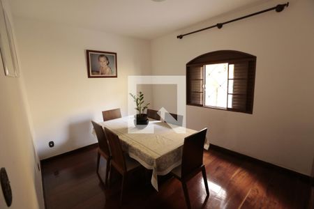 Casa para alugar com 3 quartos, 200m² em Barreiro, Belo Horizonte