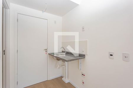 Cozinha de kitnet/studio para alugar com 1 quarto, 16m² em Vila Moraes, São Paulo