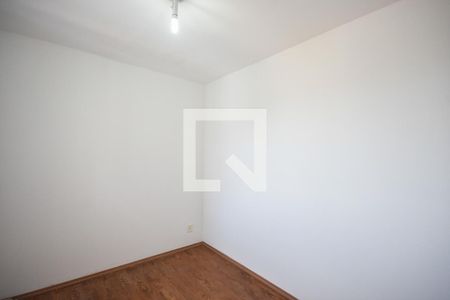 Quarto 1 de apartamento para alugar com 2 quartos, 51m² em Jardim Monte Alegre, Taboão da Serra